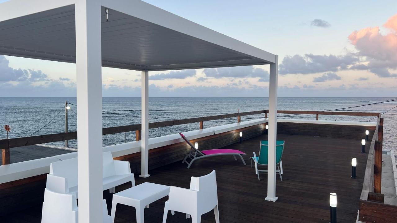 Villa Phare Caraibes Guadeloupe - Rooftop Jacuzzi & Ocean View Le Moule Eksteriør billede
